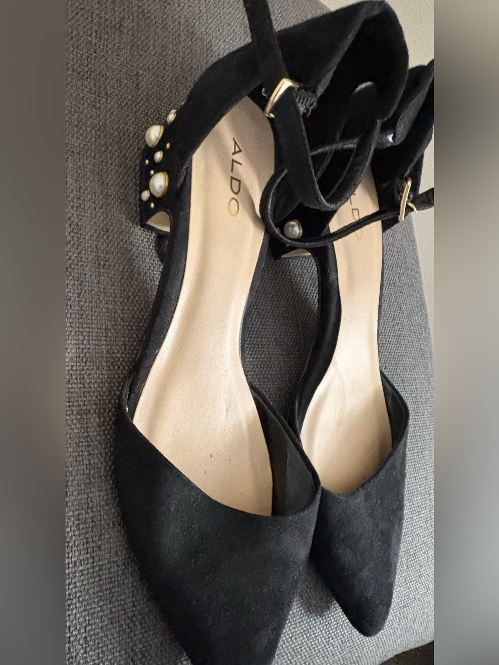Women’s Aldo Black Low Block Heels Size 7.5M Pre Owned